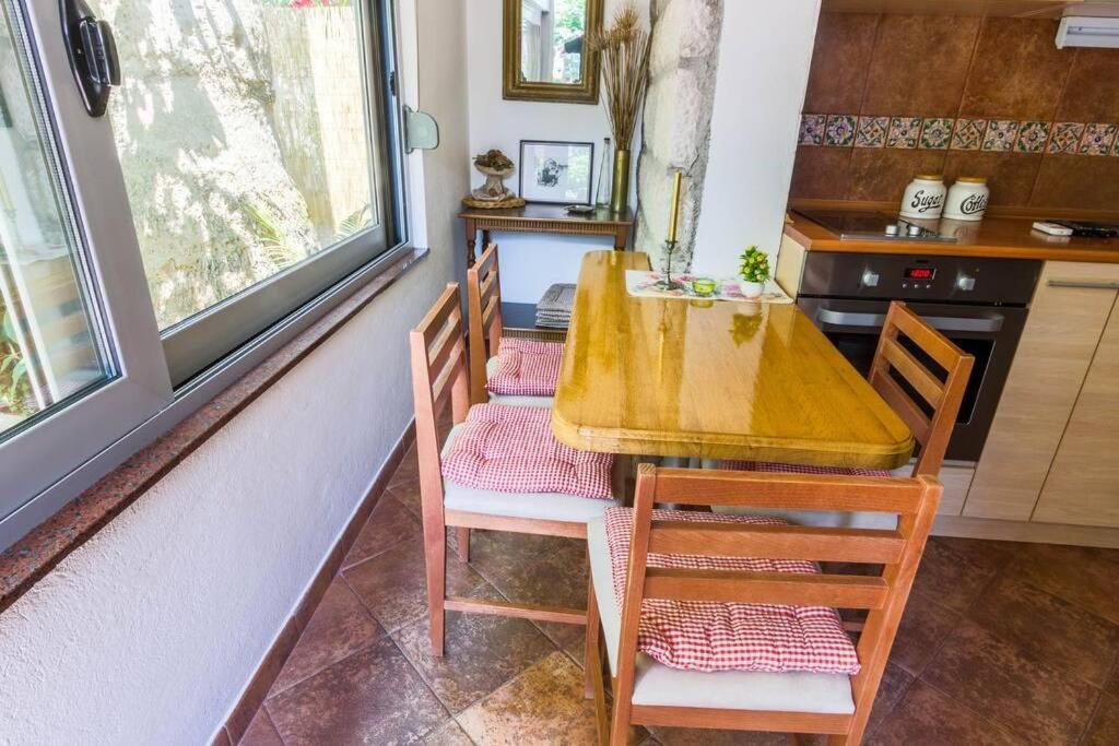 Garden Apartment- Near Sea 2 Ντόμπροτα Εξωτερικό φωτογραφία